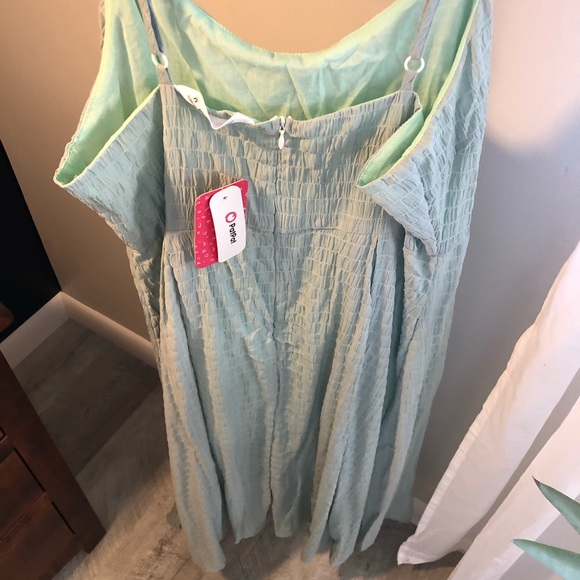 NWT Pat Pat Mid Length Dress - Picture 2 of 3